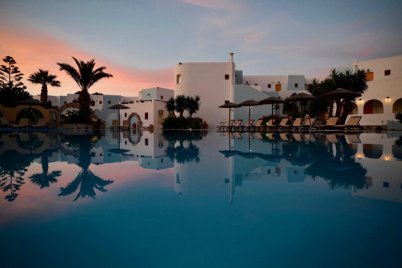 アステラス パラダイス ホテル パロス島 エクステリア 写真